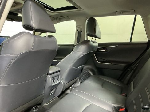 Used 2019 Toyota RAV4 Limited image 26