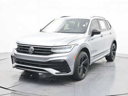 Used 2024 Volkswagen Tiguan SE R-Line