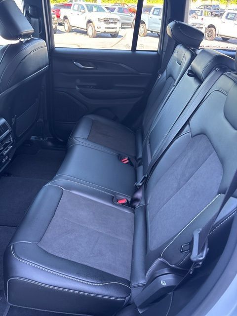 Used 2024 Jeep Grand Cherokee Altitude AWD/4WD image 14