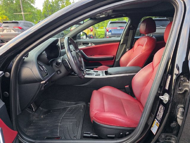 Used 2019 Kia Stinger GT1 AWD/4WD image 16