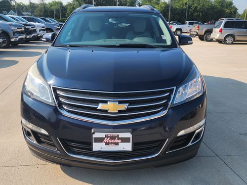 Used 2016 Chevrolet Traverse LT AWD/4WD image 2
