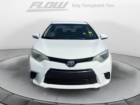 Used 2015 Toyota Corolla LE FWD image 2