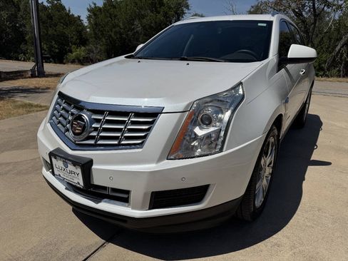 Used 2016 Cadillac SRX Luxury w/ Driver Awareness Package FWD image 5