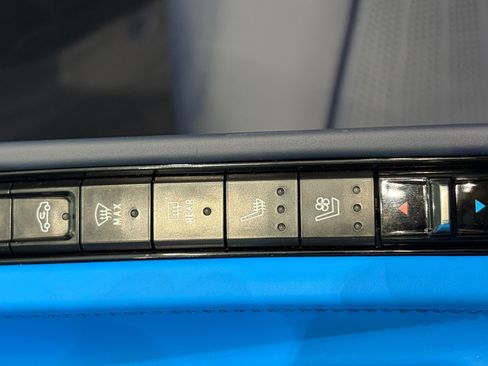 Used 2023 Chevrolet Corvette Stingray Premium Cpe w/ Z51 Performance Package RWD image 23