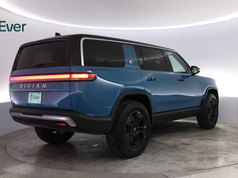 Used 2024 Rivian R1S Adventure AWD/4WD image 3