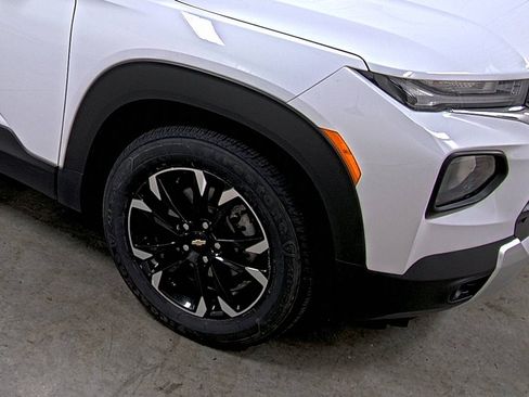 Certified 2023 Chevrolet TrailBlazer LT w/ Convenience Package FWD image 14