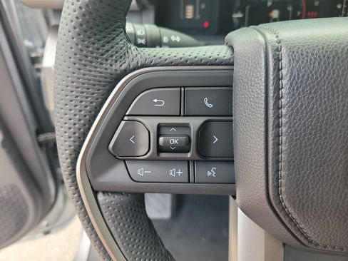 Used 2026 Toyota Tacoma SR5 AWD/4WD image 19
