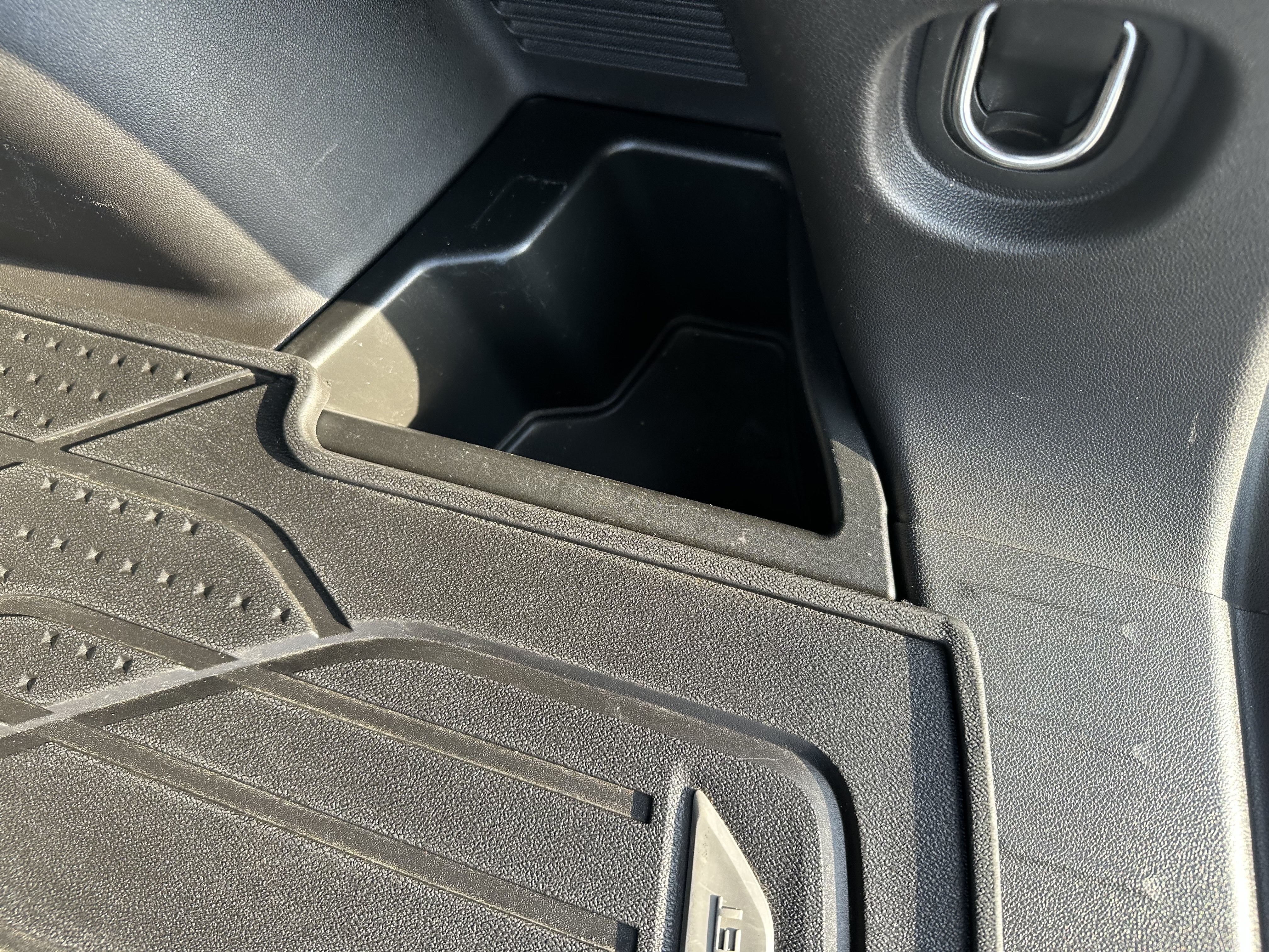 Used 2020 Chevrolet Blazer RS w/ LPO, Floor Liner Package FWD image 13