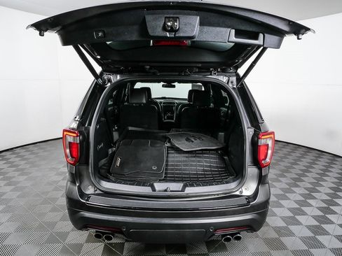 Used 2018 Ford Explorer Sport w/ Equipment Group 401A image 31