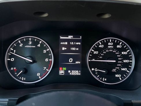Used 2023 Subaru Ascent Limited AWD/4WD image 10
