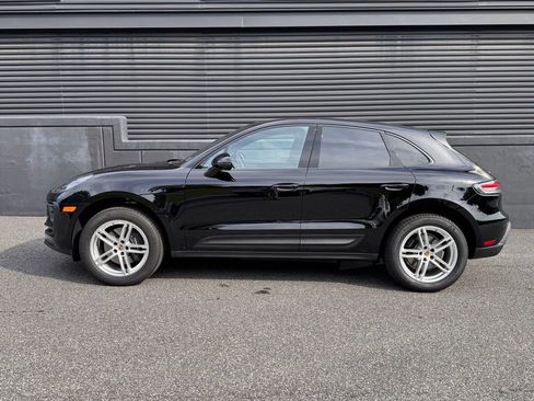 Certified 2026 Porsche Macan AWD/4WD image 2