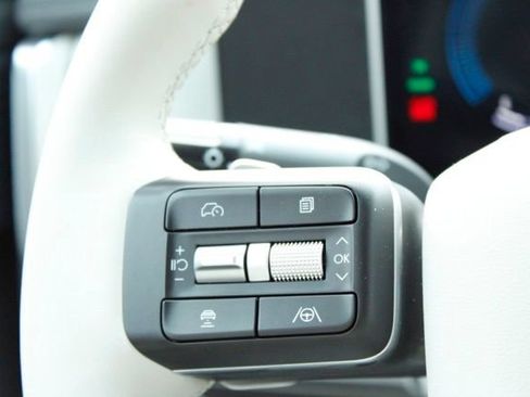 Certified 2026 Hyundai Santa Fe SEL FWD image 17
