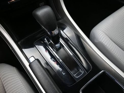 Used 2017 Honda Accord LX image 29