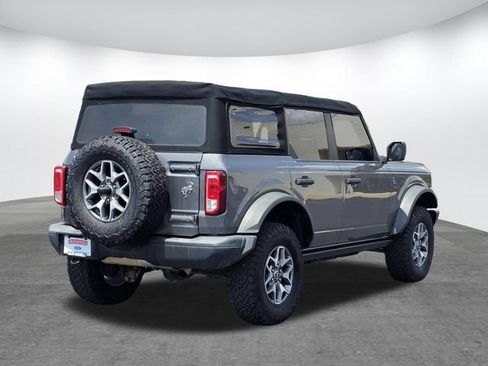 Certified 2022 Ford Bronco Black Diamond w/ Sasquatch Package AWD/4WD image 4