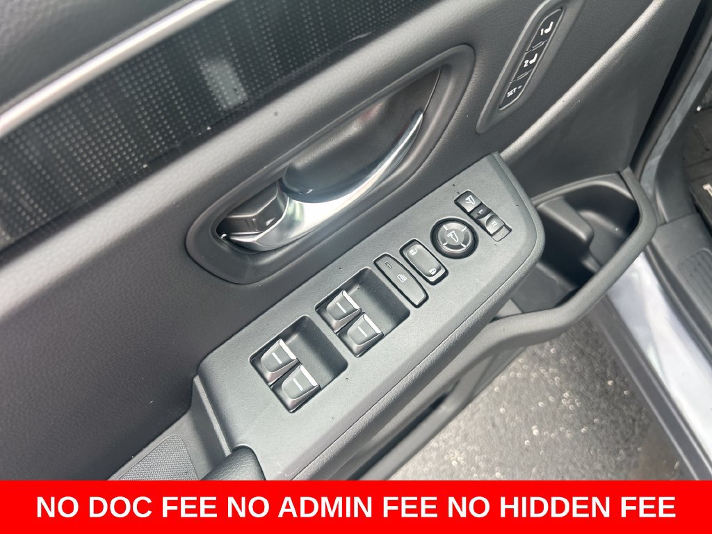 Used 2025 Honda Pilot Black Edition image 11