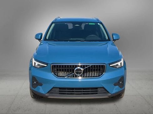 Certified 2023 Volvo XC40 B5 Plus w/ Driver Assist Package AWD/4WD image 9