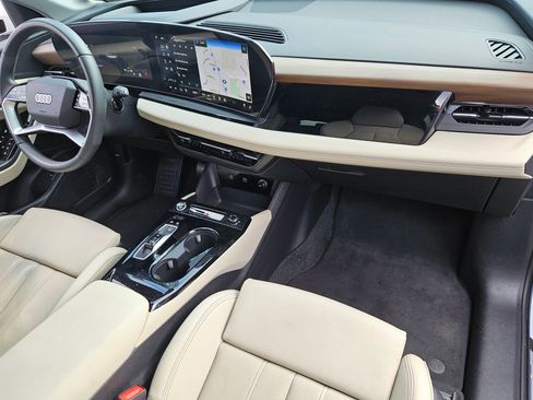 Used 2025 Audi Q6 e-tron Premium Plus w/ Premium Plus AWD/4WD image 31