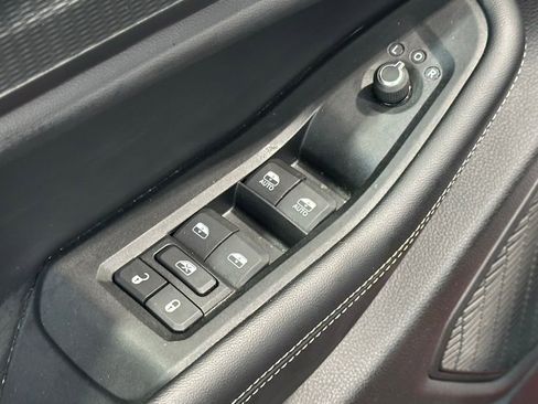 Used 2024 Jeep Grand Cherokee Altitude image 11