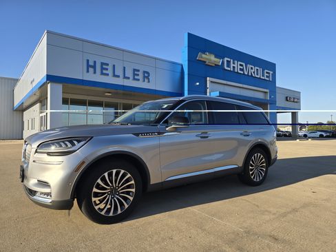 Used 2020 Lincoln Aviator Reserve w/ Equipment Group 201A AWD/4WD image 3