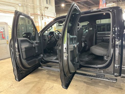 Used 2020 Ford F150 XLT w/ Equipment Group 302A Luxury AWD/4WD image 30