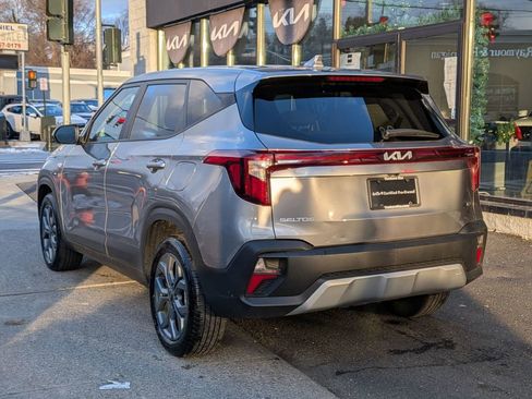 Used 2025 Kia Seltos LX image 9