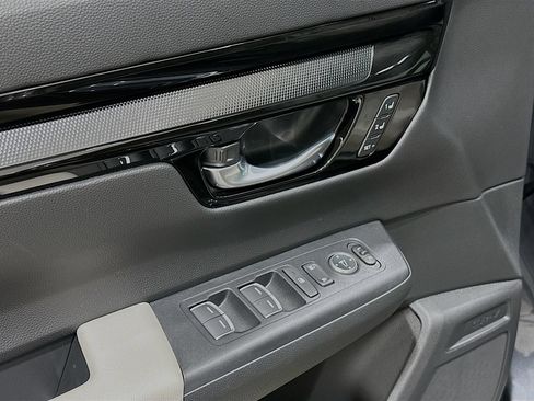 Used 2026 Honda CR-V EX-L image 17