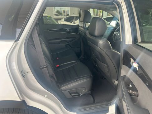 Used 2020 Kia Sorento EX AWD/4WD image 7