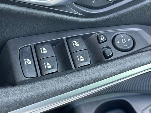 Used 2025 BMW 330i Sedan w/ Convenience Package image 13