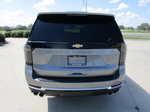 New 2025 Chevrolet Suburban Premier w/ Sun And Tow Package image 6