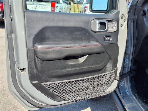 Used 2019 Jeep Wrangler Unlimited Rubicon w/ Dual Top Group image 29