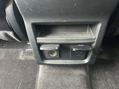 Used 2020 Ford Edge SEL w/ Convenience Package image 11