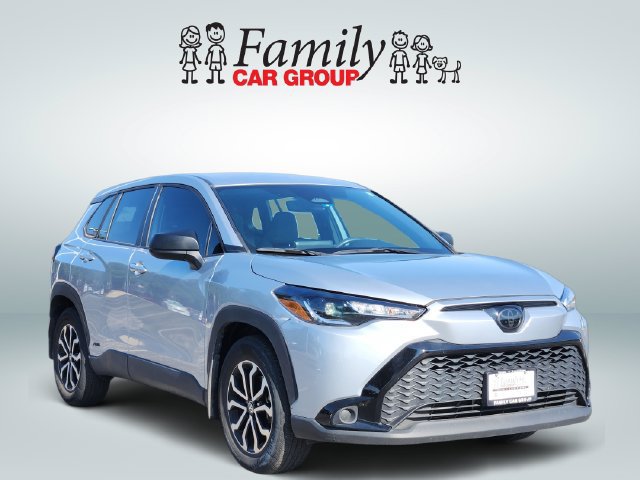 Certified 2024 Toyota Corolla Cross AWD Hybrid image 2