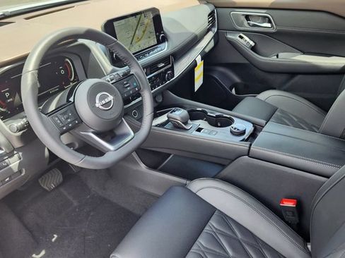 Used 2023 Nissan Rogue Platinum w/ Platinum Premium Package AWD/4WD image 9