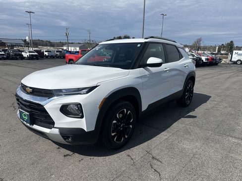 Used 2023 Chevrolet TrailBlazer LT image 3