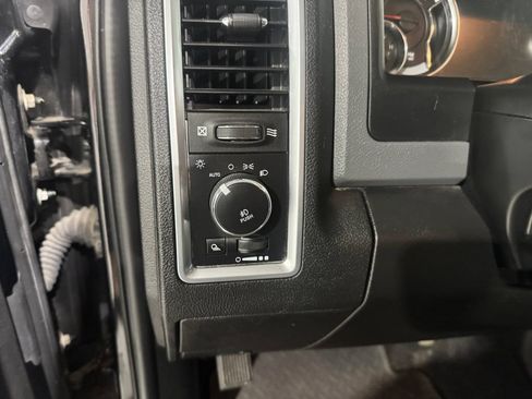 Used 2020 RAM 1500 Warlock AWD/4WD image 37