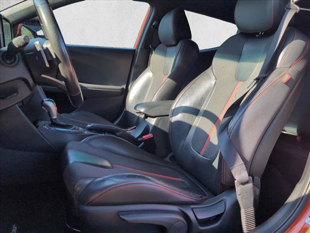 Used 2019 Hyundai Veloster Turbo FWD image 11