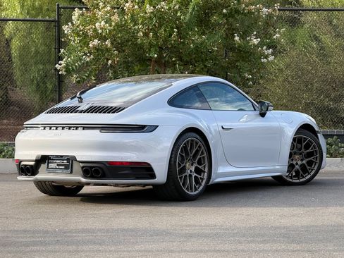 Used 2024 Porsche 911 Carrera RWD image 7