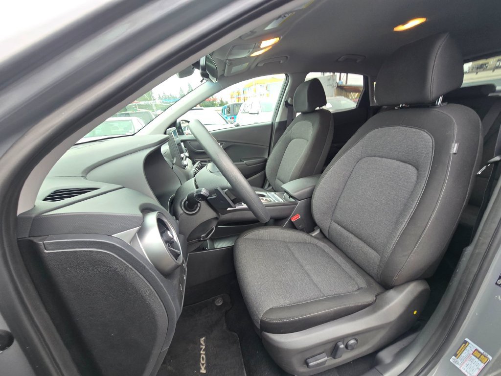 Used 2023 Hyundai Kona SE FWD image 19
