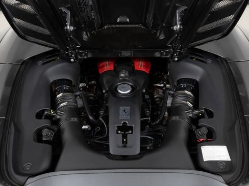 Used 2018 Ferrari 488 Spider image 22