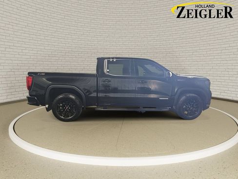 Used 2024 GMC Sierra 1500 Elevation w/ Elevation Premium Package AWD/4WD image 4