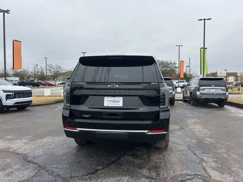 New 2026 Chevrolet Suburban LT w/ Comfort Package image 4