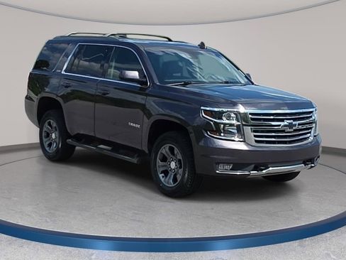 Used 2017 Chevrolet Tahoe LT image 3