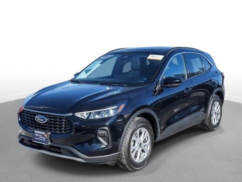 Used 2023 Ford Escape Active w/ Tech Pack #2 image 4