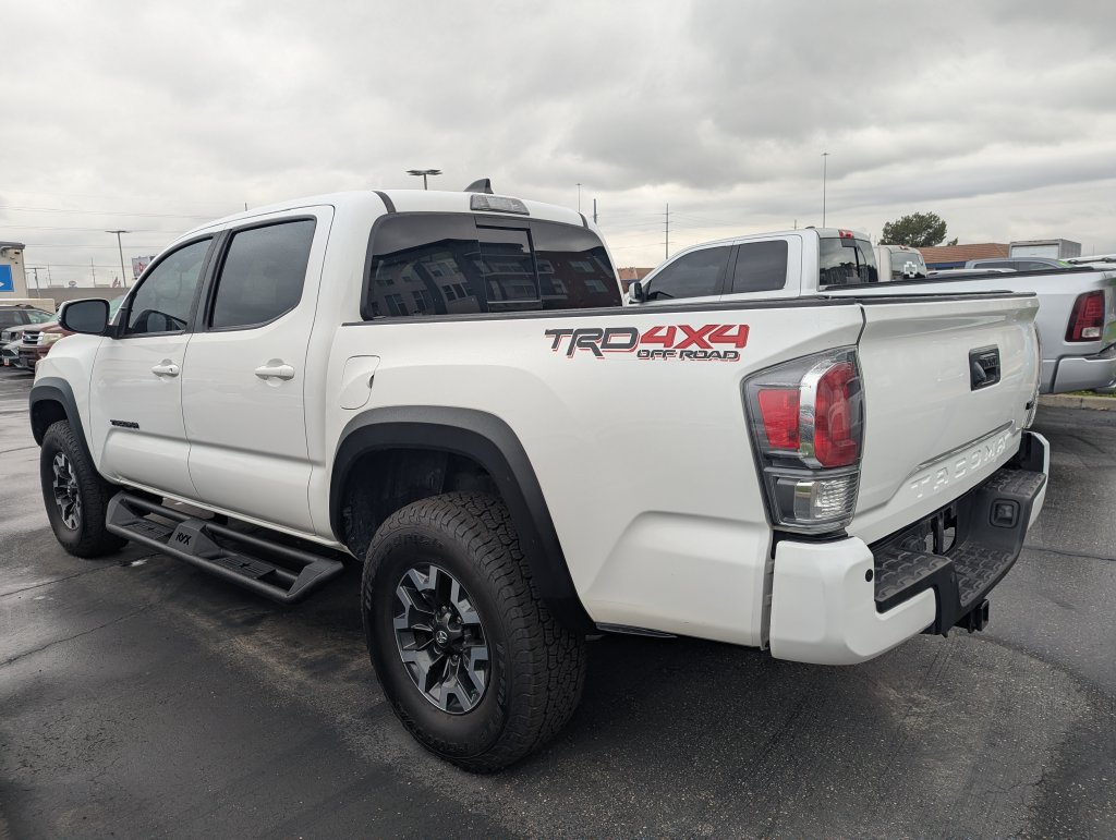 Used 2020 Toyota Tacoma TRD Off-Road w/ Technology Package AWD/4WD image 5