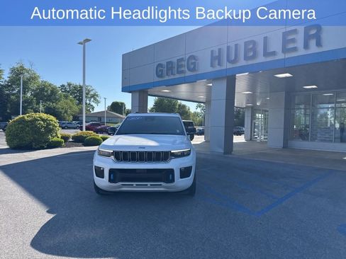 Used 2024 Jeep Grand Cherokee Overland w/ Luxury Tech Group IV AWD/4WD image 3