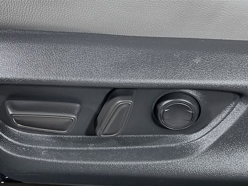 Used 2025 Toyota Camry SE FWD image 16