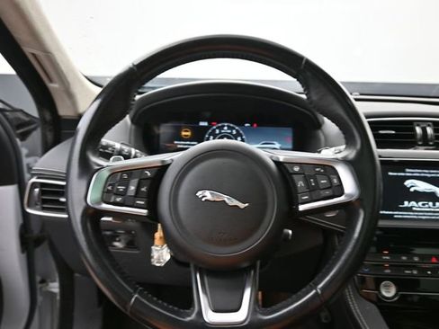 Used 2020 Jaguar F-PACE Checkered Flag image 30