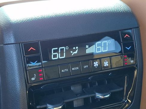 Used 2025 Jeep Grand Cherokee Summit w/ Adv Protech Group IV image 12