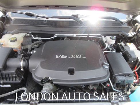 Used 2021 Chevrolet Colorado W/T w/ Custom Special Edition AWD/4WD image 17