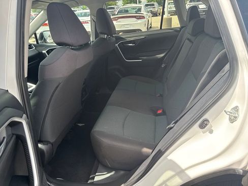 Used 2024 Toyota RAV4 XLE FWD image 30